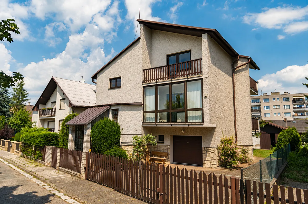 Prodej rodinného domu 199 m², pozemek 659 m²